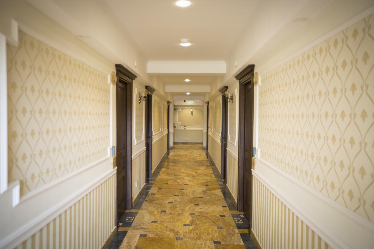 Hotel Aviator Boutique Otopeni Kültér fotó