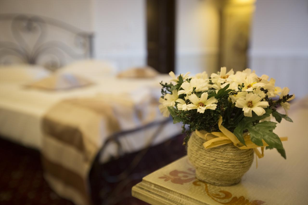 Hotel Aviator Boutique Otopeni Kültér fotó