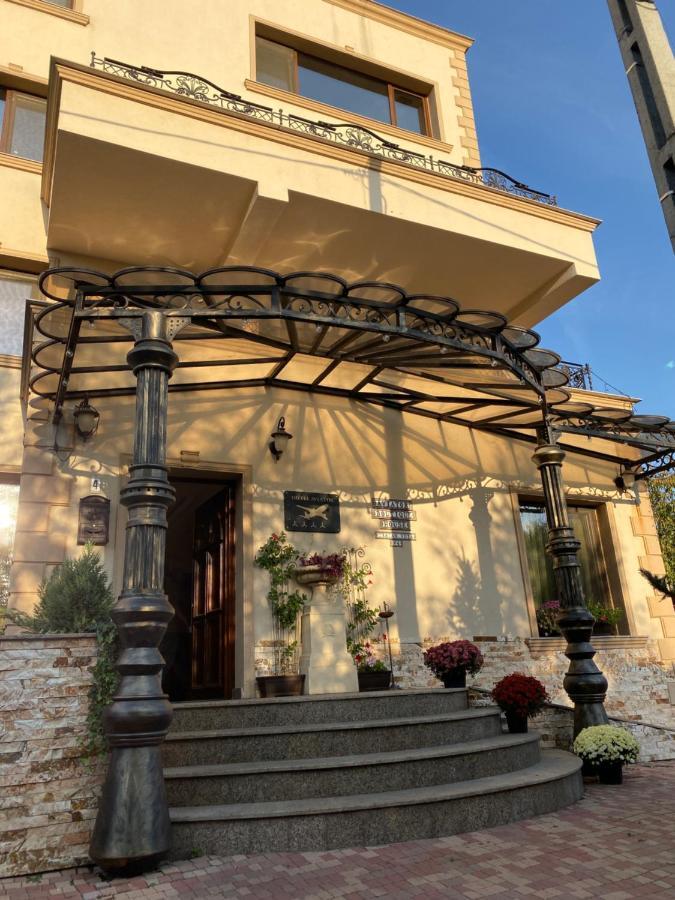 Hotel Aviator Boutique Otopeni Kültér fotó