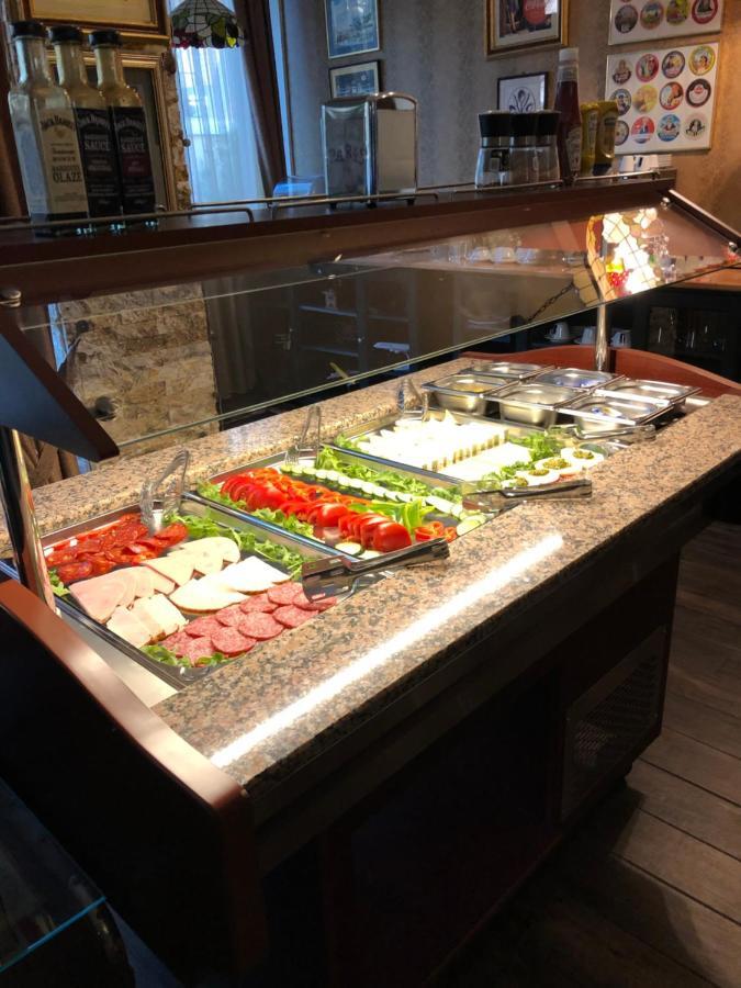 Hotel Aviator Boutique Otopeni Kültér fotó